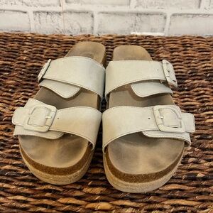 Women’s Bjorndal Trulie cream colored double strap boho sandals, Size 8